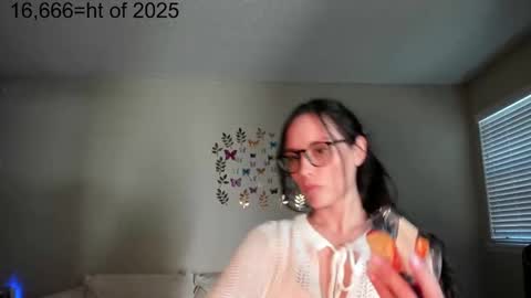 Zoie online show from 10-25-25, 09:42