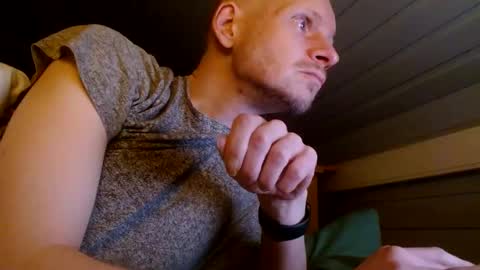 Snapshot of zolexthomas chatting on 12-04-24, 10:41 zolexthomas online show from 12-04-24, 10:41