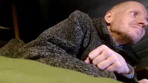 Snapshot of zolexthomas chatting on 12-09-24, 04:05 zolexthomas online show from 12-09-24, 04:05