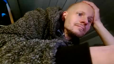 Snapshot of zolexthomas chatting on 12-11-24, 03:37 zolexthomas online show from 12-11-24, 03:37