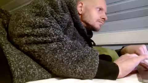 Snapshot of zolexthomas chatting on 12-14-24, 06:20 zolexthomas online show from 12-14-24, 06:20