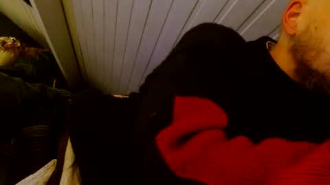 Snapshot of zolexthomas chatting on 02-12-25, 07:24 zolexthomas online show from 02-12-25, 07:24