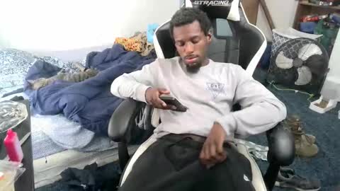 zoneingout online show from 11-06-25, 07:48