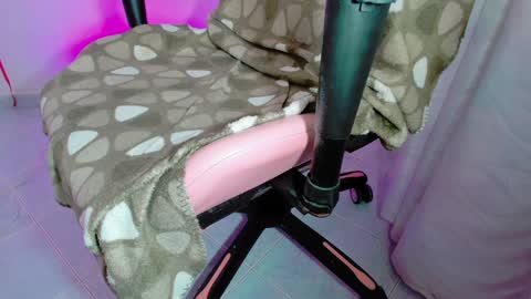 Alicie online show from 01-16-25, 05:53