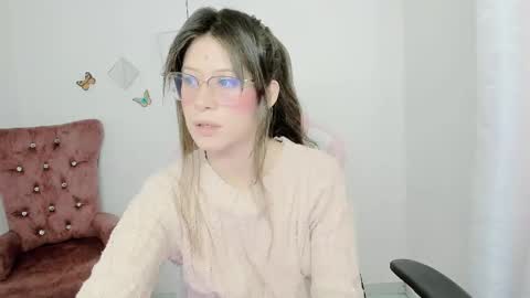 Alicie online show from 10-23-25, 01:21