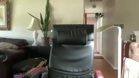 Jesse online show from 10-05-25, 03:32