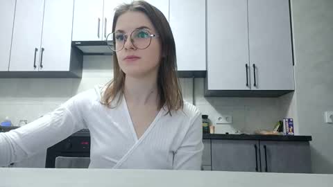 zoriana20 online show from 10-20-25, 06:41