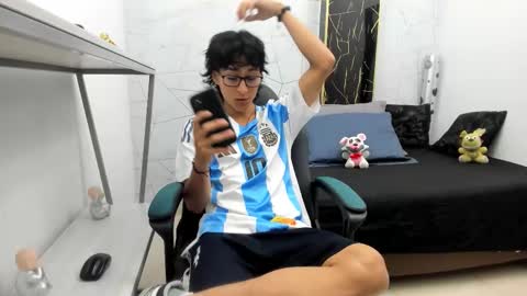     online show from 11-02-25, 07:16