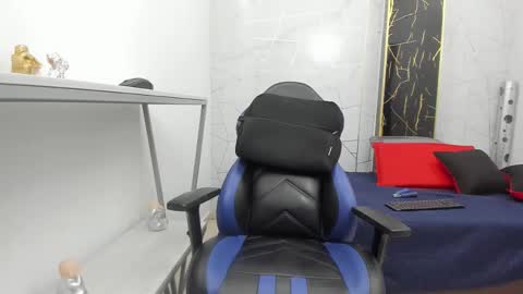     online show from 11-07-25, 12:21