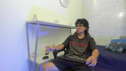     online show from 11-24-25, 07:46