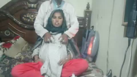 Snapshot of zoyakhan803 chatting on 01-10-26, 01:18 zoyakhan803 online show from 01-10-26, 01:18