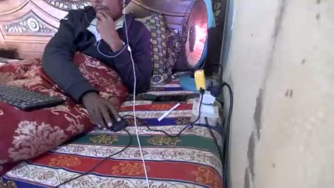 Snapshot of zoyakhan803 chatting on 02-10-26, 09:35 zoyakhan803 online show from 02-10-26, 09:35