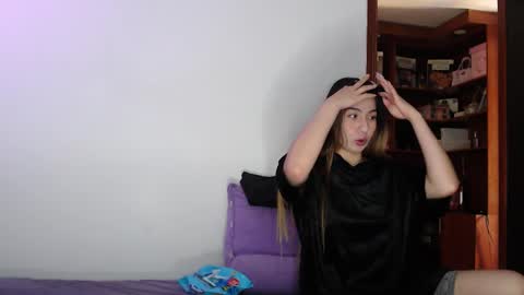 zpzphot online show from 11-17-25, 07:41