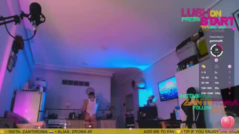 Snapshot of zrd1988 chatting on 10-16-25, 01:17 zantiirma online show from 10-16-25, 01:17