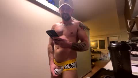 Snapshot of zuko_zen69 chatting on 01-15-25, 01:23 Zuko online show from 01-15-25, 01:23