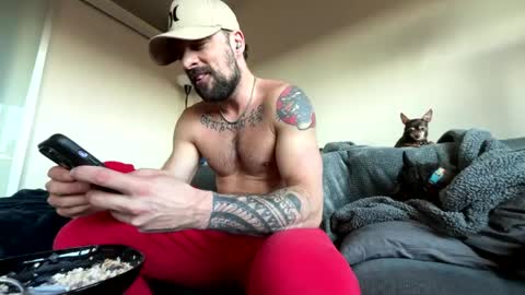 Snapshot of zuko_zen69 chatting on 01-19-25, 05:39 Zuko online show from 01-19-25, 05:39