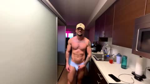 Snapshot of zuko_zen69 chatting on 02-08-25, 03:53 Zuko online show from 02-08-25, 03:53