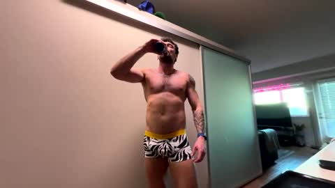 Snapshot of zuko_zen69 chatting on 02-12-25, 12:48 Zuko online show from 02-12-25, 12:48