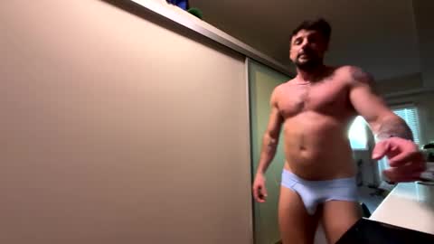 Snapshot of zuko_zen69 chatting on 02-13-25, 12:46 Zuko online show from 02-13-25, 12:46