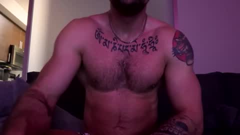 Snapshot of zuko_zen69 chatting on 02-18-25, 01:22 Zuko online show from 02-18-25, 01:22