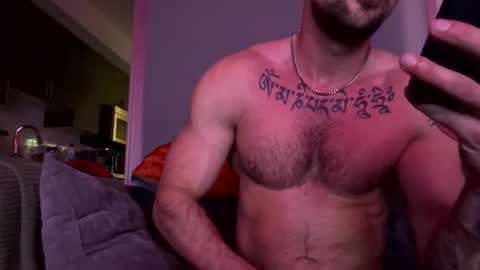 Snapshot of zuko_zen69 chatting on 02-21-25, 01:22 Zuko online show from 02-21-25, 01:22