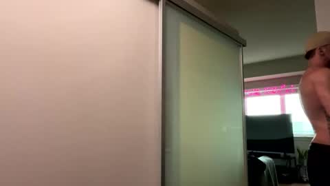 Snapshot of zuko_zen69 chatting on 02-25-25, 07:14 Zuko online show from 02-25-25, 07:14