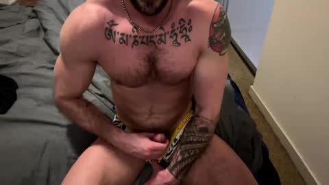 Snapshot of zuko_zen69 chatting on 02-28-25, 04:21 Zuko online show from 02-28-25, 04:21