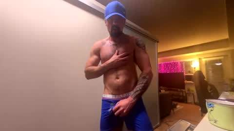 Snapshot of zuko_zen69 chatting on 09-18-25, 12:18 Zuko online show from 09-18-25, 12:18