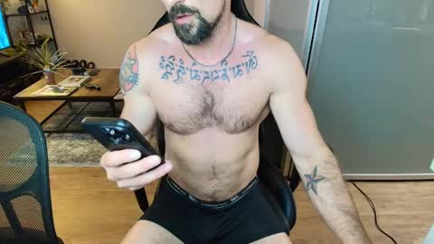 Snapshot of zuko_zen69 chatting on 10-04-25, 04:32 Zuko online show from 10-04-25, 04:32