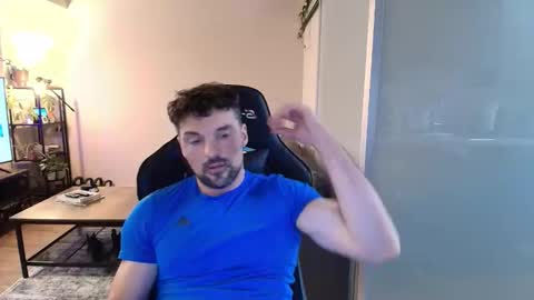 Snapshot of zuko_zen69 chatting on 10-26-25, 05:02 Zuko online show from 10-26-25, 05:02