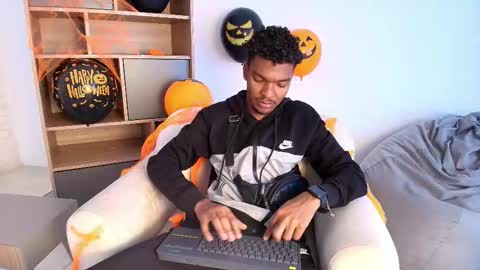 Marcelo Torres online show from 10-27-25, 08:24