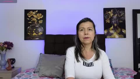 Snapshot of zuly_zahir_01 chatting on 02-17-25, 10:51 zuly goode online show from 02-17-25, 10:51