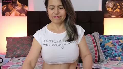 Snapshot of zuly_zahir_01 chatting on 02-25-25, 12:55 zuly goode online show from 02-25-25, 12:55