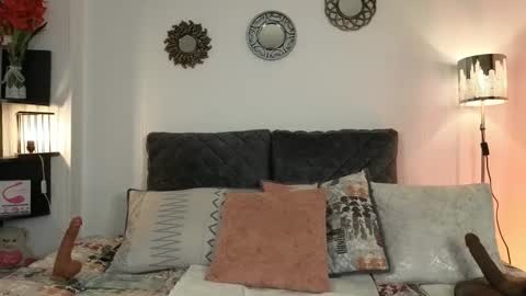 Snapshot of zuly_zahir_01 chatting on 03-04-25, 08:27 zuly goode online show from 03-04-25, 08:27