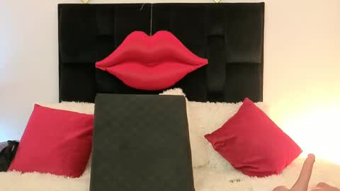 Snapshot of zuly_zahir_01 chatting on 09-16-25, 10:55 zuly goode online show from 09-16-25, 10:55