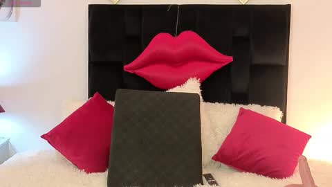 Snapshot of zuly_zahir_01 chatting on 09-30-25, 11:37 zuly goode online show from 09-30-25, 11:37
