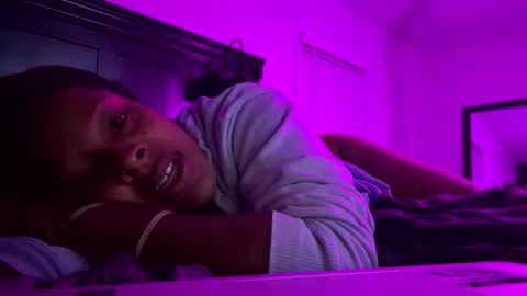 zuriluxe45 online show from 09-29-25, 06:18