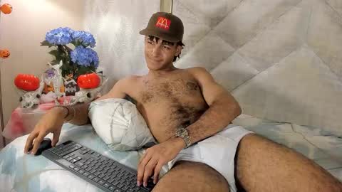 zyan_moreno online show from 10-27-25, 02:10