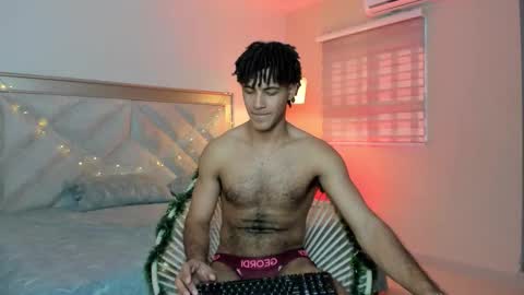 zyan_moreno online show from 12-17-25, 06:36