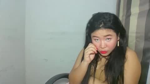 Snapshot of zyeii chatting on 10-07-25, 05:43 sweet lylia online show from 10-07-25, 05:43