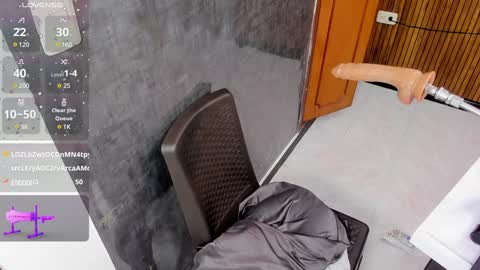 Snapshot of zyle_boobs_ chatting on 01-31-25, 10:52 ZYLE online show from 01-31-25, 10:52