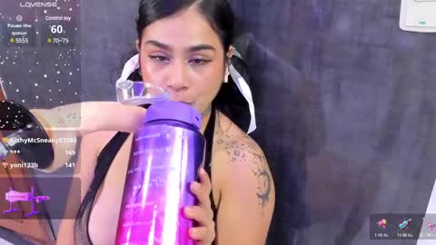 Snapshot of zyle_boobs_ chatting on 03-12-25, 11:12 ZYLE online show from 03-12-25, 11:12