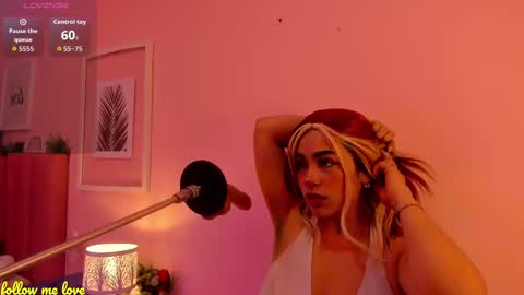 Snapshot of zyle_boobs_ chatting on 10-04-25, 09:51 ZYLE online show from 10-04-25, 09:51