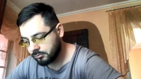 Snapshot of zyqrael chatting on 04-10-26, 10:20 Vlad online show from 04-10-26, 10:20