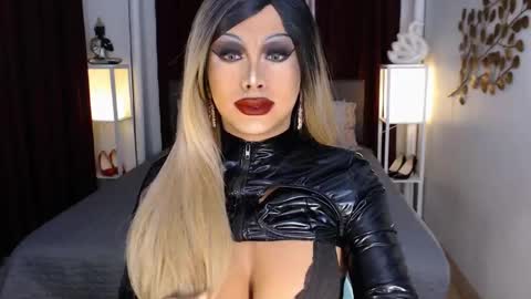 Snapshot of zyradom chatting on 01-14-25, 11:16 zyradom online show from 01-14-25, 11:16