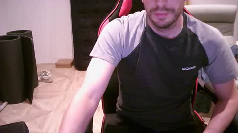 Snapshot of zyriosben chatting on 09-20-25, 02:51 zyriosben online show from 09-20-25, 02:51