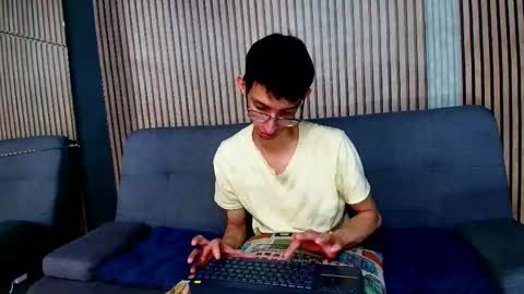 Zyro Nigth online show from 12-04-25, 09:45