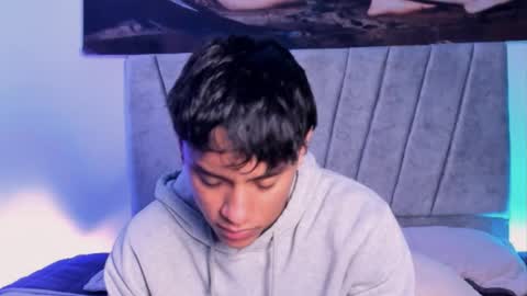 Snapshot of zyzz_1812 chatting on 11-24-25, 05:45 zyzz_1812 online show from 11-24-25, 05:45