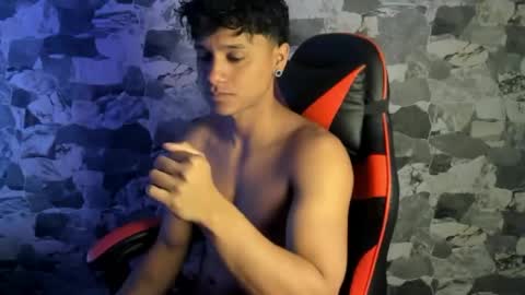 zyzz_1812 online show from 04-24-26, 05:43