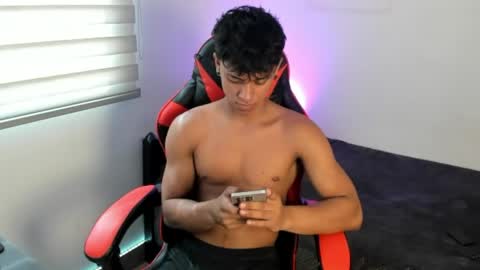 Snapshot of zyzz_1812 chatting on 06-04-26, 06:47 zyzz_1812 online show from 06-04-26, 06:47